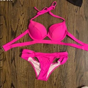 Victoria’s Secret bikini